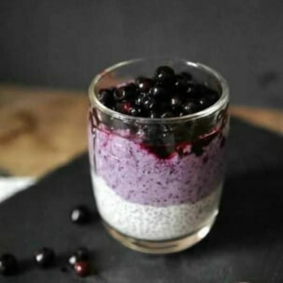 Chia seeds recipe with blueberries