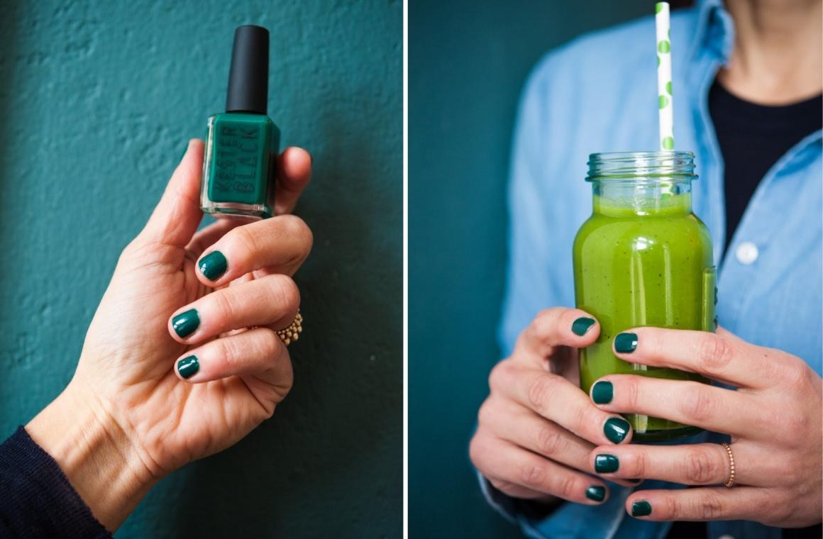 2er Collage: links in grün lackierte Fingernägel vor grüner Wand; rechts Carla mit Smoothie-Flasche mit grün gepunktetem Strohhalm und grünen Fingernägeln
