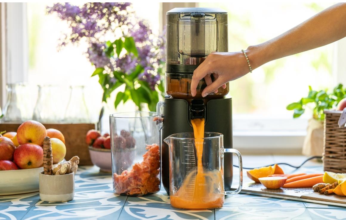 Mit dem Viasus Flow M Karottensaft herstellen