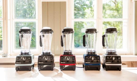 Vitamix Pro 500 in rot, blau, platin, schwarz und eisblau